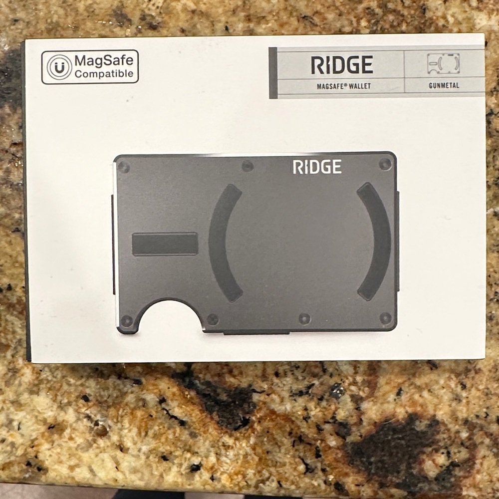 Ridge Gunmetal Key & Card Holder
